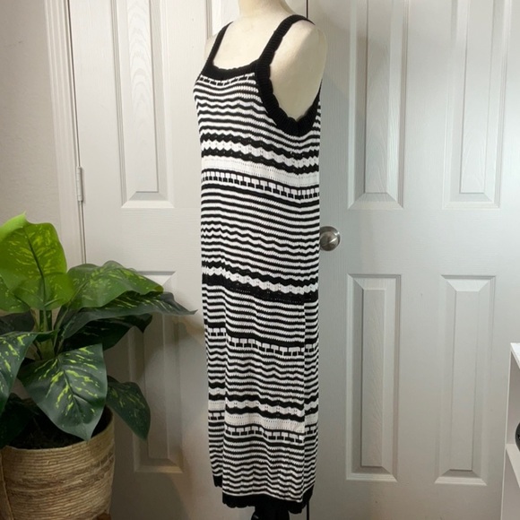 Joie NWT Black White Crochet Knit Sleeveless Midi Dress Size Large - Picture 4 of 10